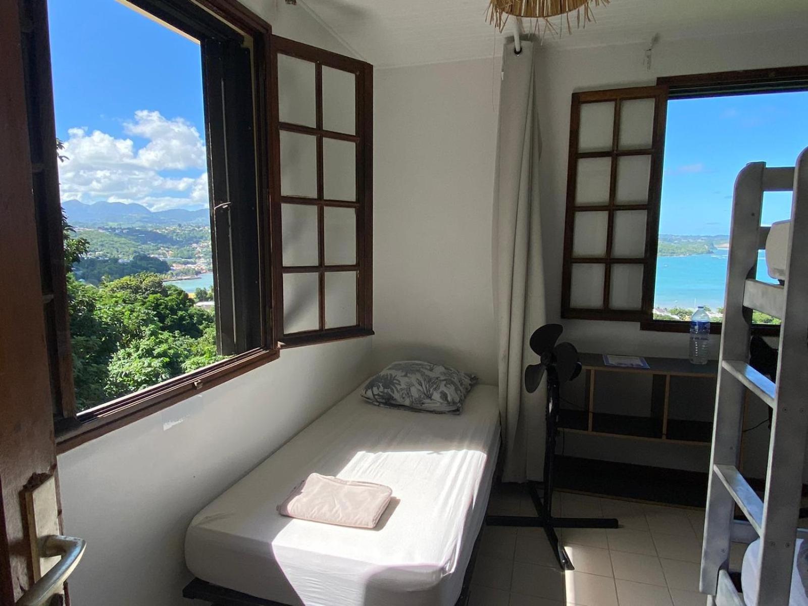 Top Hill Hostel- Martinique- Auberge Dortoir La Trinité Kültér fotó